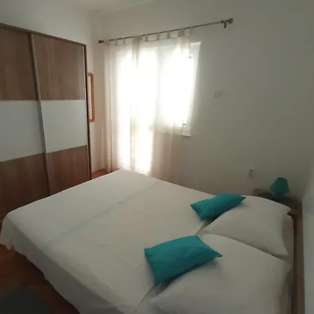 With Parking Space Dugi Rat, Omis - 26025 Apartman Dugi Rat